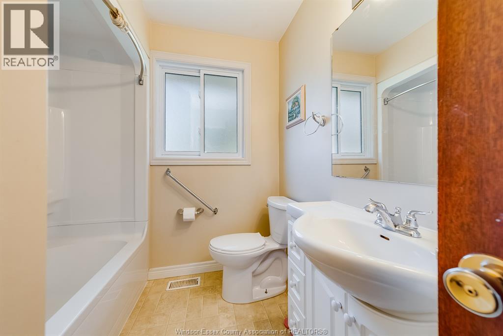 127 Coverdale Street, Chatham, Ontario  N7L 2V1 - Photo 13 - 26020846