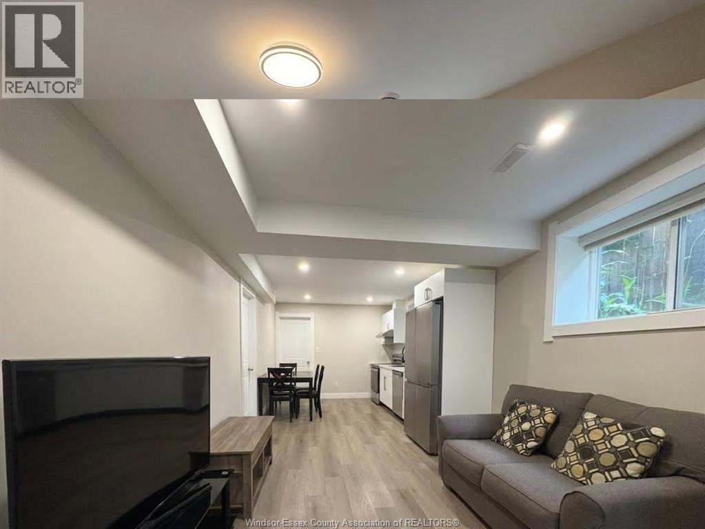 917 Mckay Avenue Unit# Back Room 2, Windsor, Ontario  N9B 2A4 - Photo 5 - 26020855