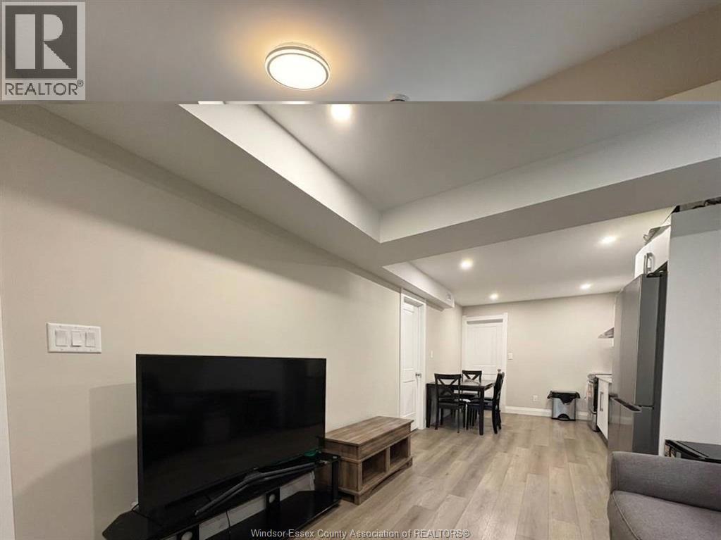 917 Mckay Avenue Unit# Back Room 2, Windsor, Ontario  N9B 2A4 - Photo 6 - 26020855