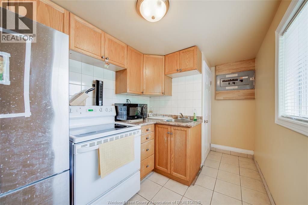 989 Windsor Avenue, Windsor, Ontario  N9A 1K1 - Photo 11 - 26020521