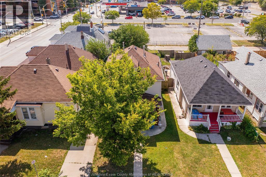989 Windsor Avenue, Windsor, Ontario  N9A 1K1 - Photo 3 - 26020521