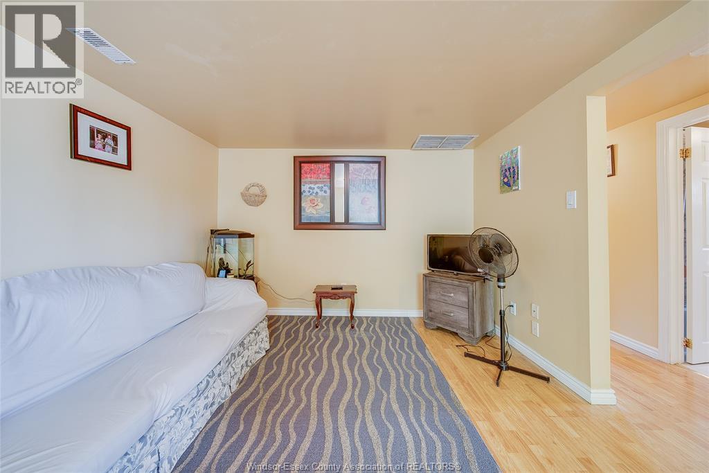 989 Windsor Avenue, Windsor, Ontario  N9A 1K1 - Photo 8 - 26020521