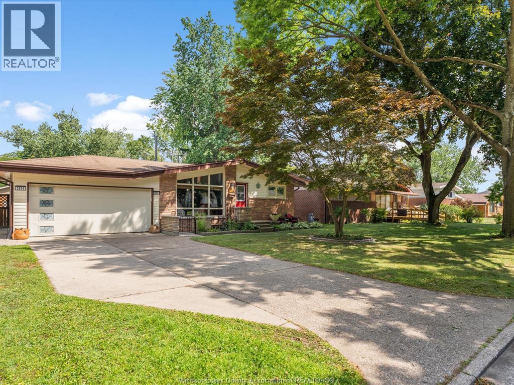 3694 Askin, Windsor, Ontario  N9E 3J9 - Photo 1 - 26020874