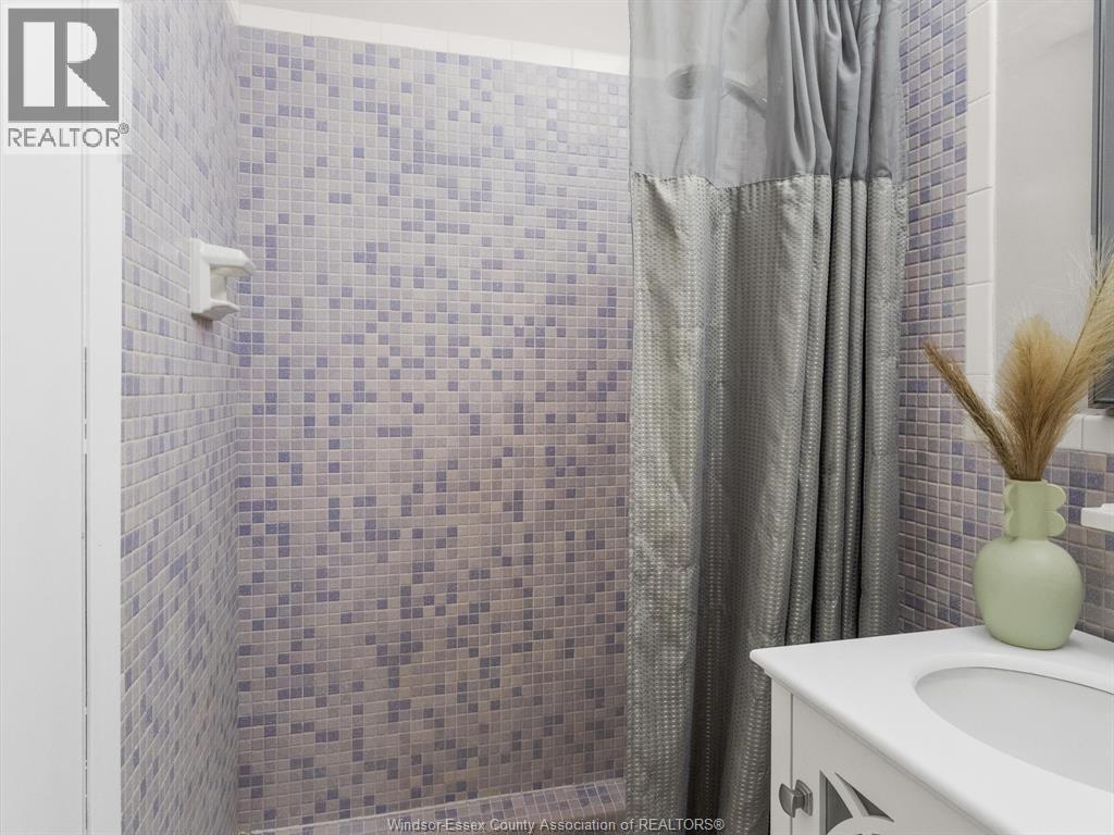 3694 Askin, Windsor, Ontario  N9E 3J9 - Photo 25 - 26020874