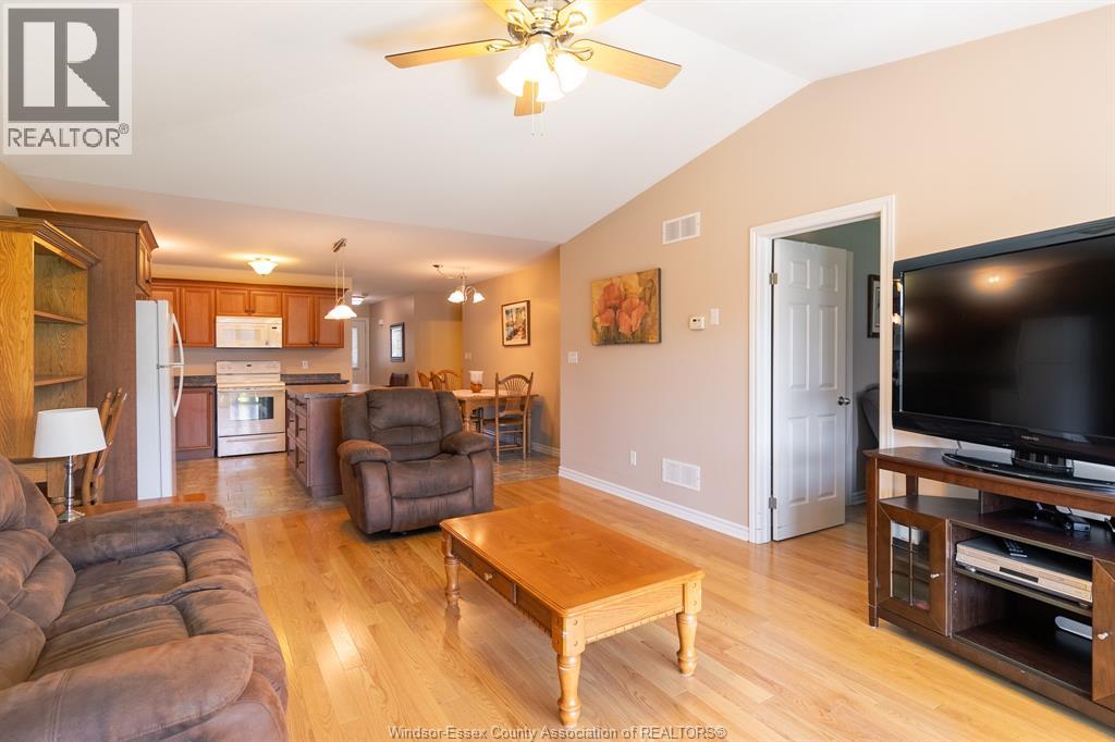 11123 Snowcrest Street, Windsor, Ontario  N8F 1M2 - Photo 22 - 26020829