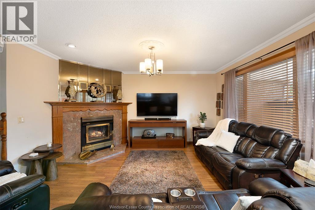 12339 Funaro Crescent, Tecumseh, Ontario  N9K 1B2 - Photo 16 - 26020894