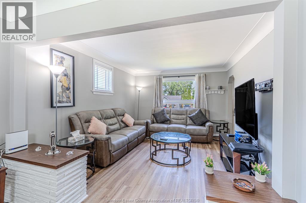 2367 Meighen, Windsor, Ontario  N8W 4B8 - Photo 6 - 26020887