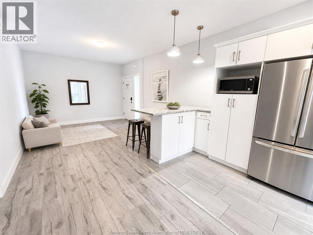 521 Campbell Avenue, Windsor, Ontario  N9B 2H5 - Photo 1 - 26020920