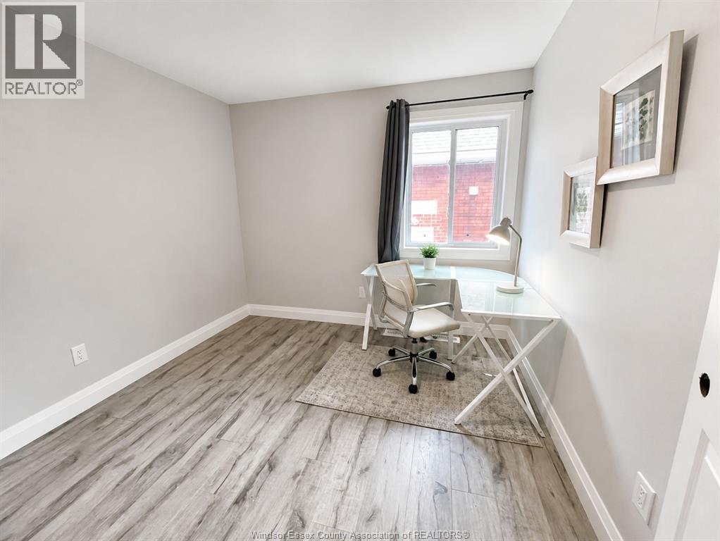 521 Campbell Avenue, Windsor, Ontario  N9B 2H5 - Photo 4 - 26020920