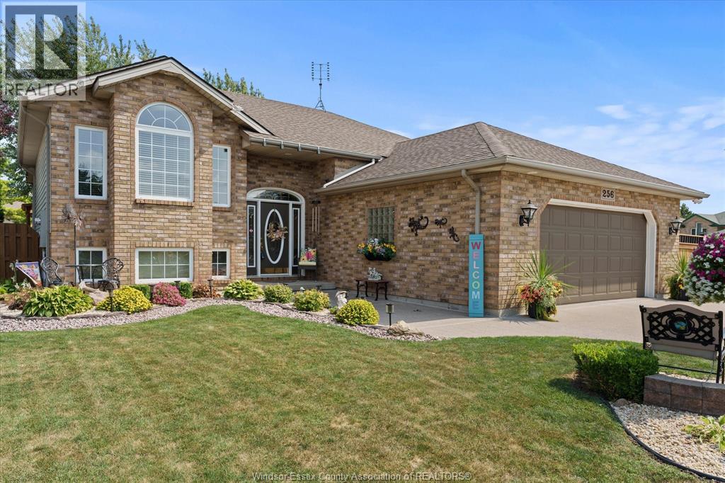 256 ASHWOOD, Lakeshore, Ontario