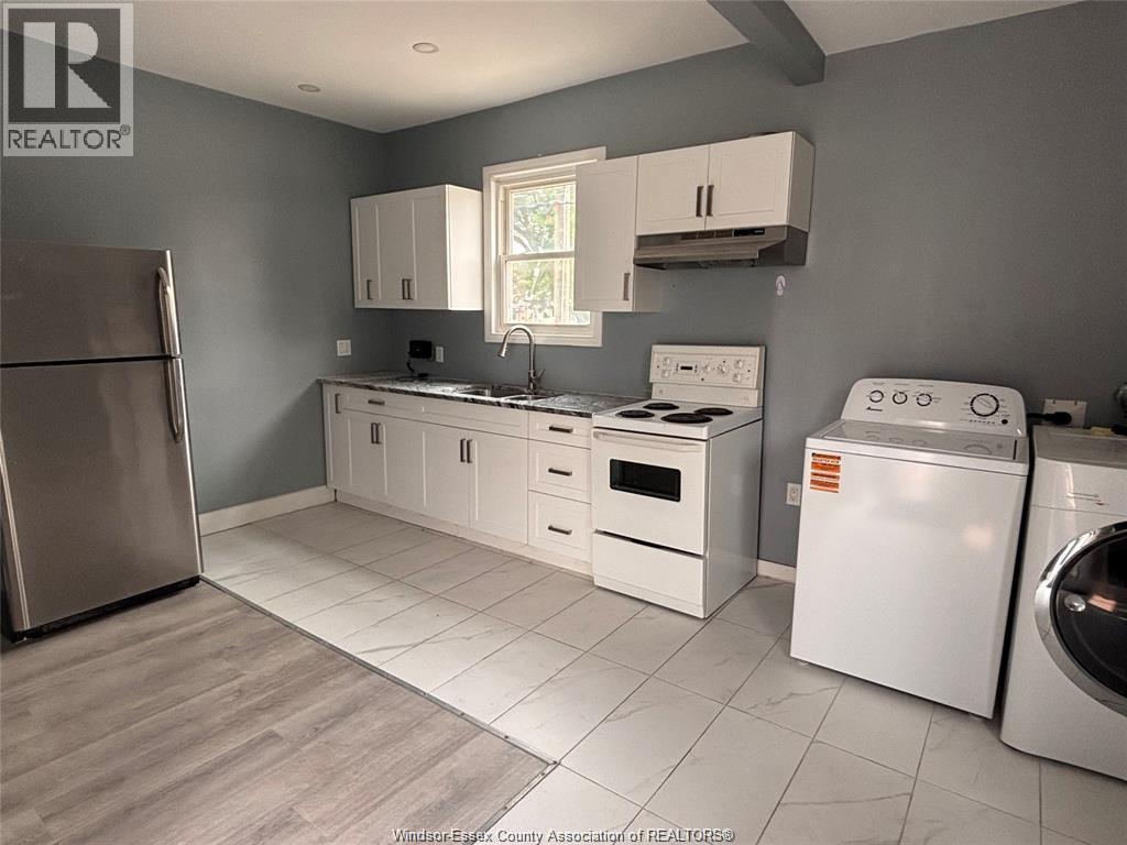 637 Tuscarora, Windsor, Ontario  N9A 3M3 - Photo 1 - 26020939