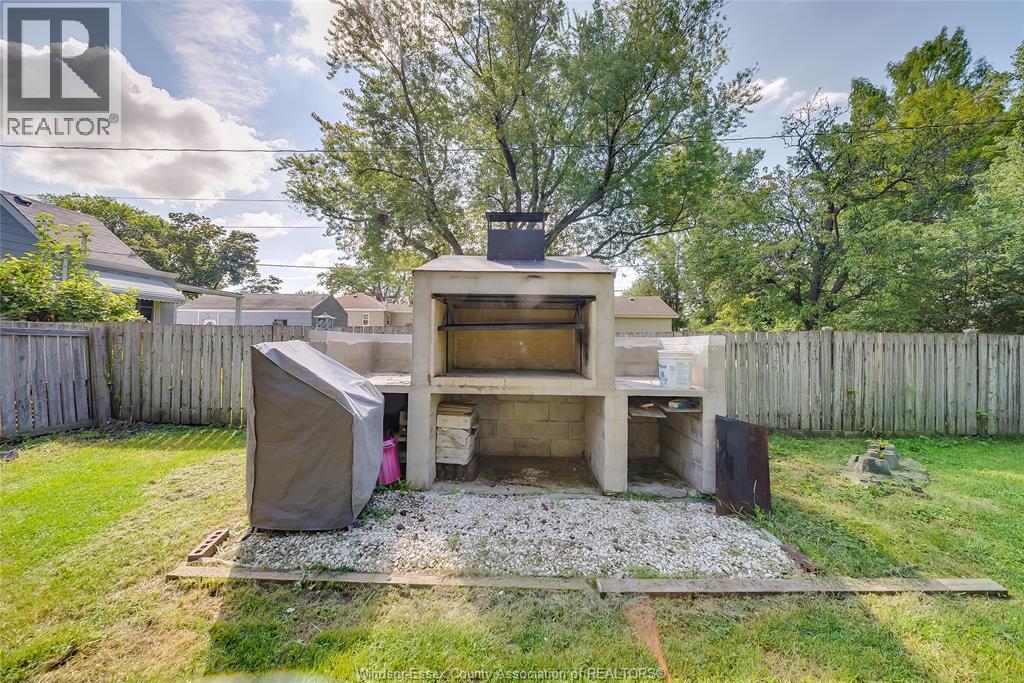 1055 Jefferson Boulevard, Windsor, Ontario  N8S 2R2 - Photo 48 - 26020660