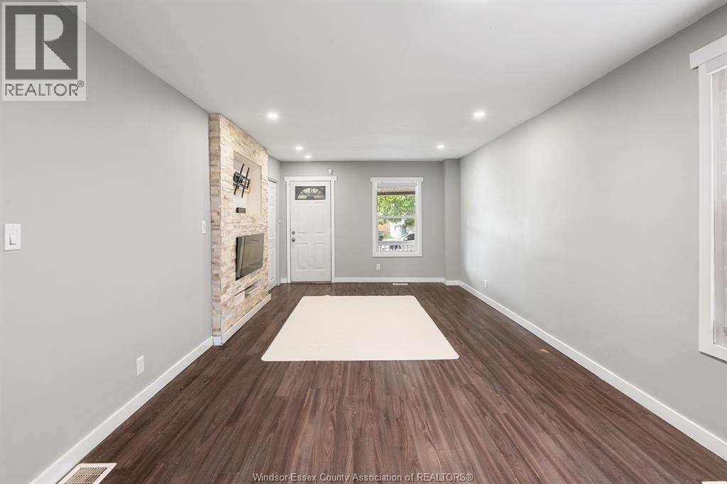 1074 Hickory Road, Windsor, Ontario  N8Y 3S1 - Photo 6 - 26020948