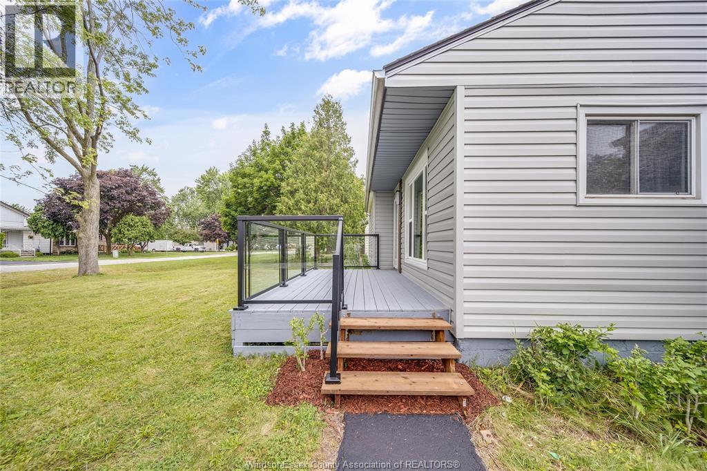 3210 Bliss Road, Windsor, Ontario  N8W 3B1 - Photo 2 - 26020913