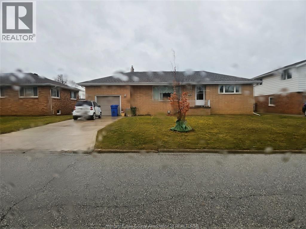 2381 LEONARD, Windsor, Ontario