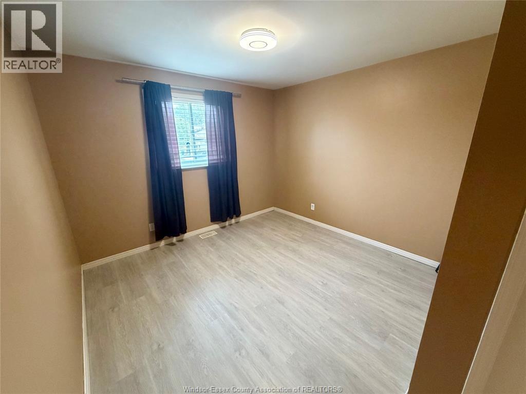 1484 Border, Tecumseh, Ontario  N8N 4Y8 - Photo 10 - 26020975
