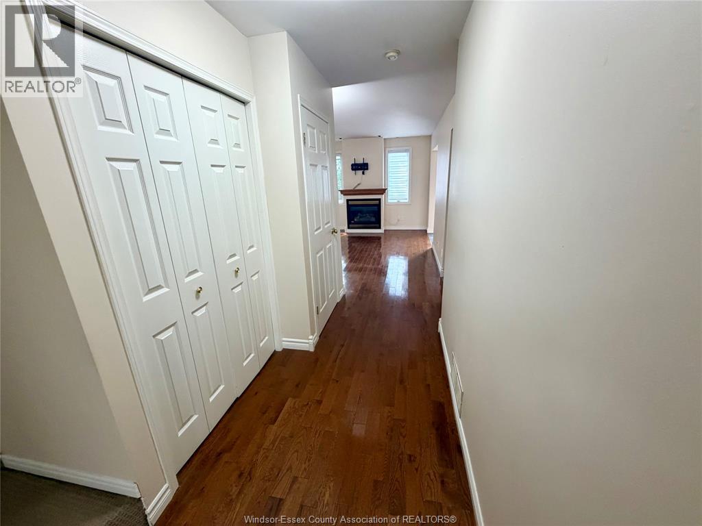 1484 Border, Tecumseh, Ontario  N8N 4Y8 - Photo 4 - 26020975