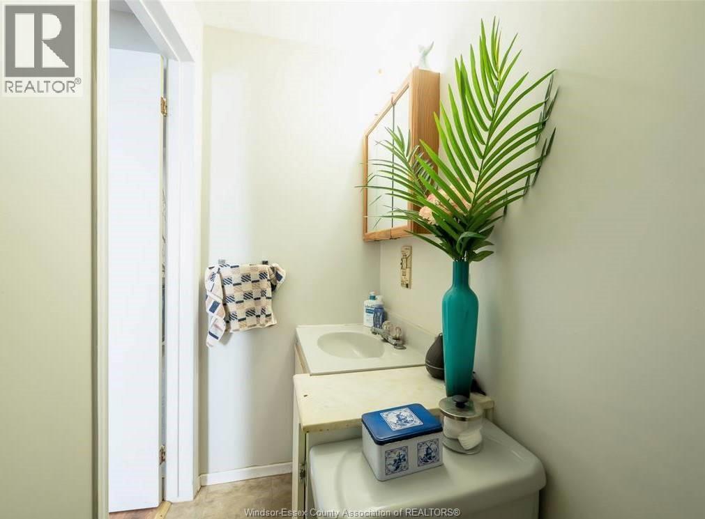 1064 Monmouth Unit# Main, Windsor, Ontario  N8Y 3L7 - Photo 3 - 26020953