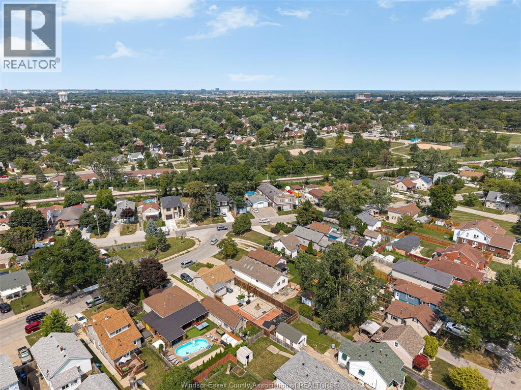 747 Eugenie, Windsor, Ontario  N8X 2Y6 - Photo 37 - 26021023