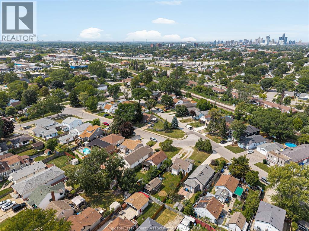 747 Eugenie, Windsor, Ontario  N8X 2Y6 - Photo 38 - 26021023