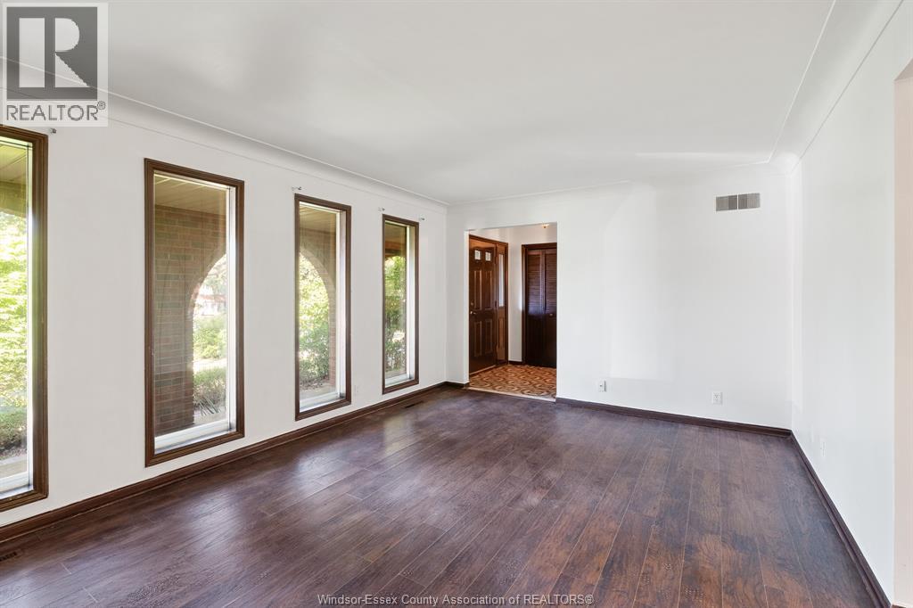 2880 St. Clair Avenue, Windsor, Ontario  N9E 4B4 - Photo 7 - 26021027