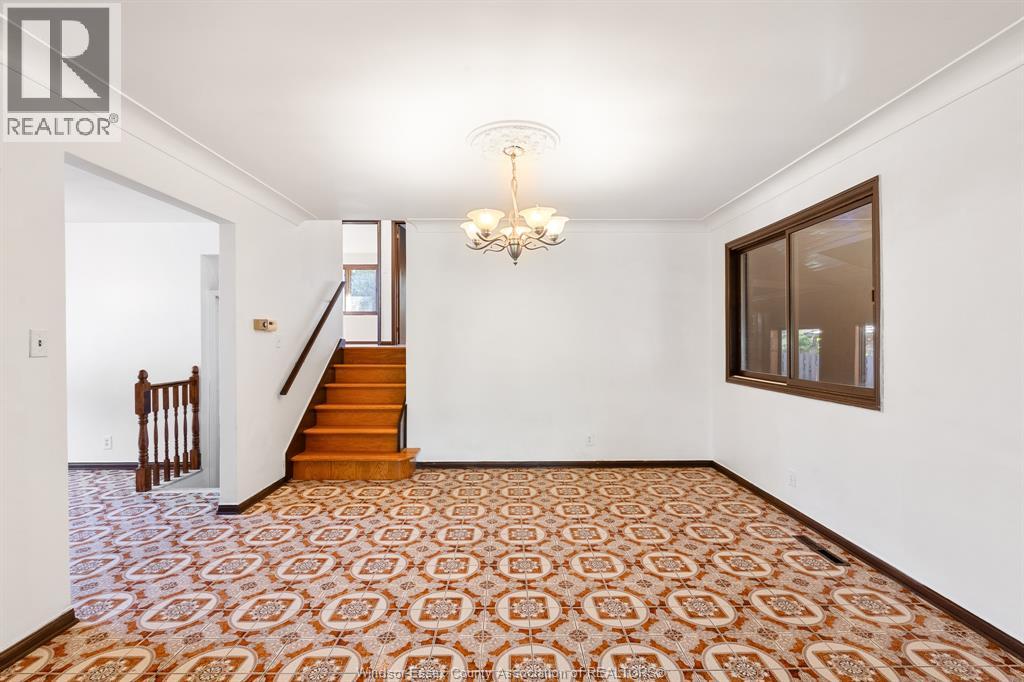 2880 St. Clair Avenue, Windsor, Ontario  N9E 4B4 - Photo 8 - 26021027