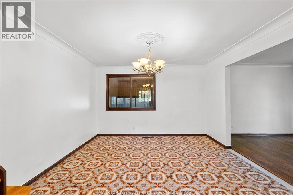 2880 St. Clair Avenue, Windsor, Ontario  N9E 4B4 - Photo 9 - 26021027