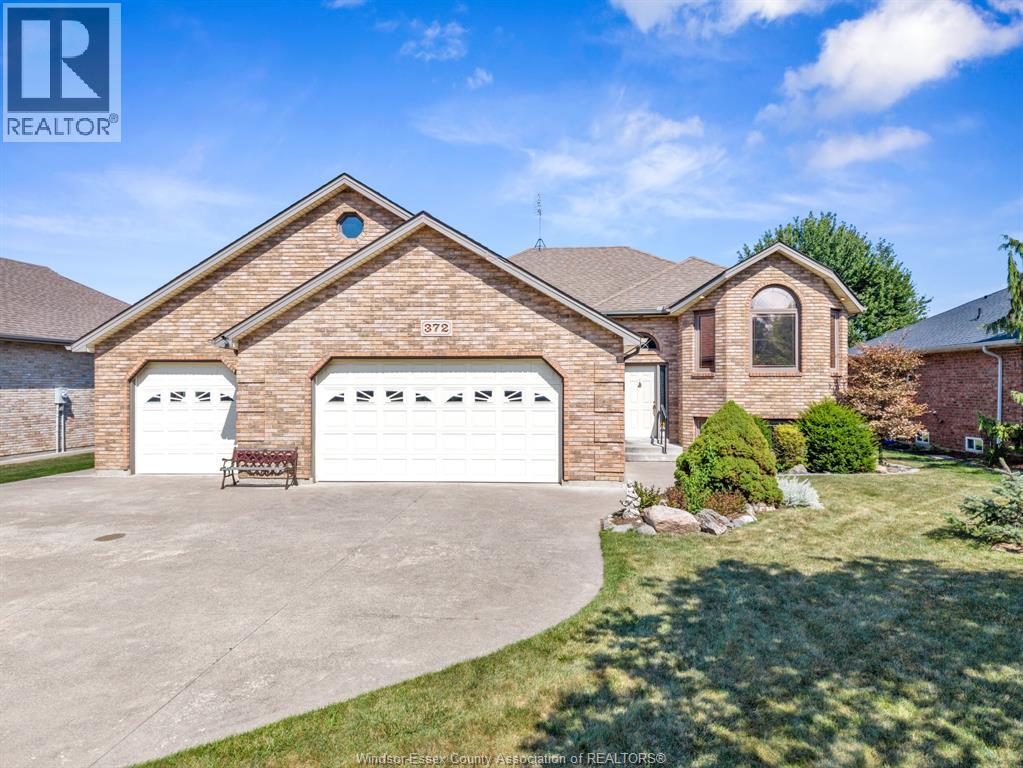 372 EAST PUCE RIVER ROAD, Lakeshore, Ontario