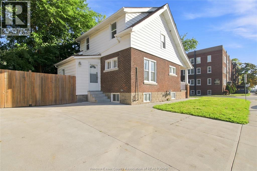 1597 Pelissier Street, Windsor, Ontario  N8X 1M9 - Photo 4 - 26021028