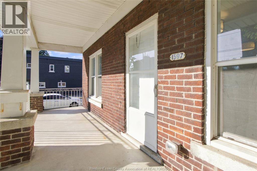1597 Pelissier Street, Windsor, Ontario  N8X 1M9 - Photo 5 - 26021028