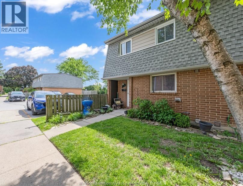 6701 Rose-Ville Garden Drive, Windsor, Ontario  N8T 1J3 - Photo 2 - 26021051