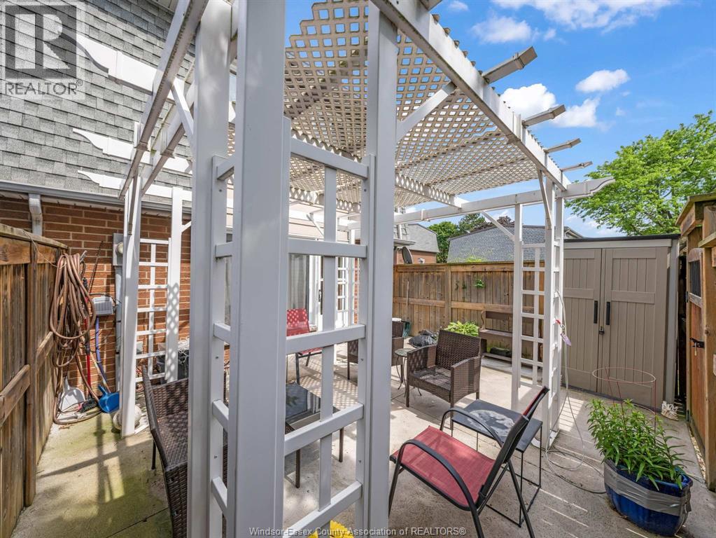 6701 Rose-Ville Garden Drive, Windsor, Ontario  N8T 1J3 - Photo 38 - 26021051