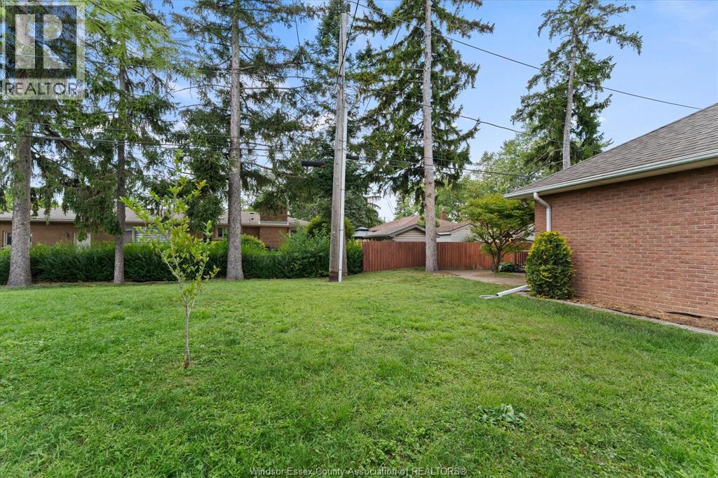 2935 Mckay Avenue Unit# 2, Windsor, Ontario  N9E 2R1 - Photo 35 - 26021069