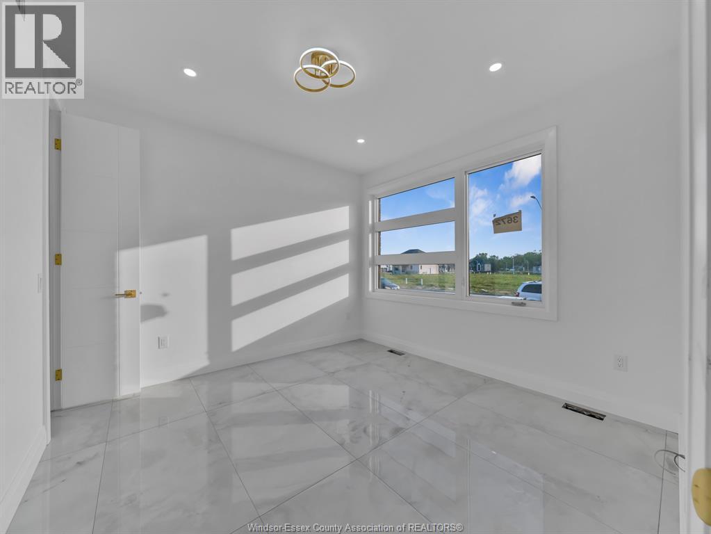 3672 Sutton Avenue, Windsor, Ontario  N9E 0B3 - Photo 5 - 26021071