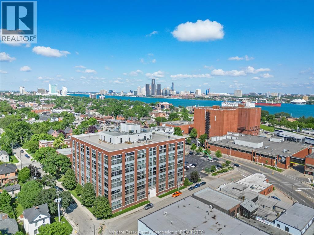2175 Wyandotte Street East Unit# 301, Windsor, Ontario  N8Y 5B9 - Photo 2 - 26021097
