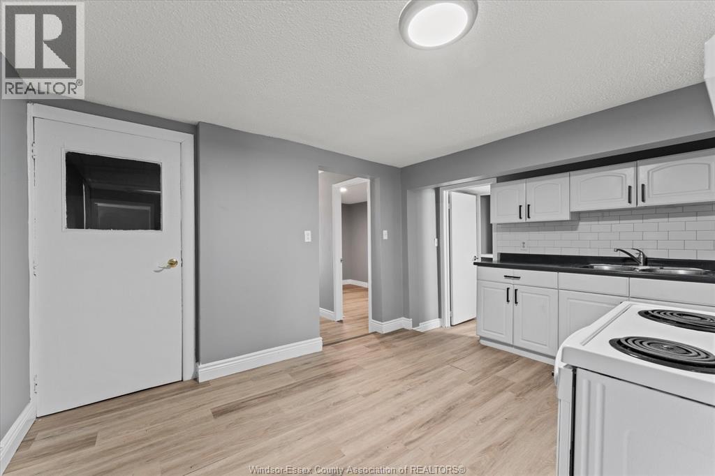 1210-1212 Monmouth, Windsor, Ontario  N8Y 3M1 - Photo 11 - 26021082