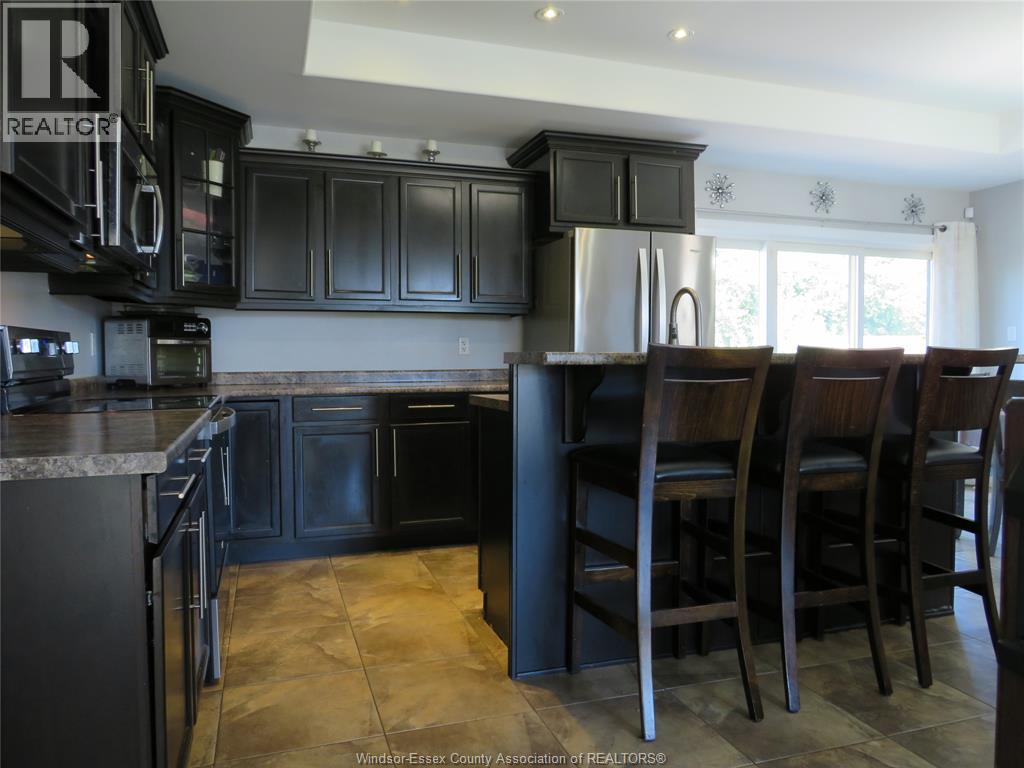 53 Antonio, Leamington, Ontario  N8H 5P8 - Photo 10 - 26021120