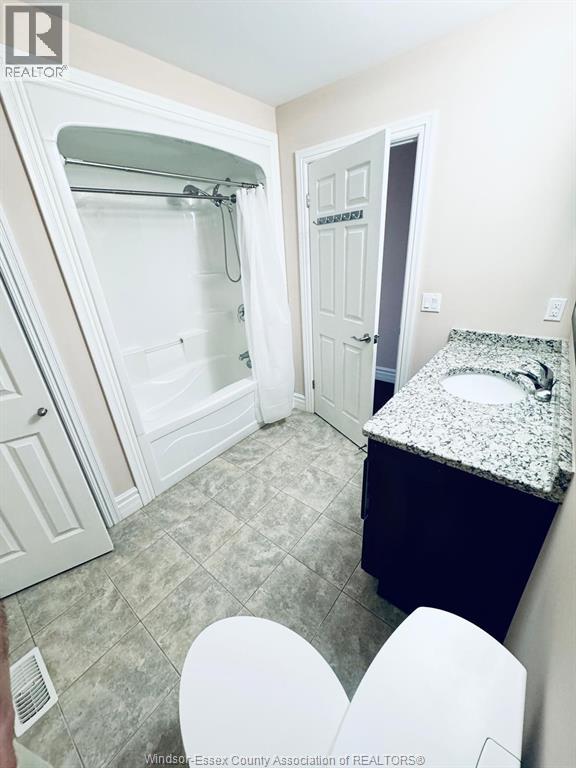 3817 Zanzibar Crescent Unit# Lower, Windsor, Ontario  N9G 0A9 - Photo 8 - 26021130