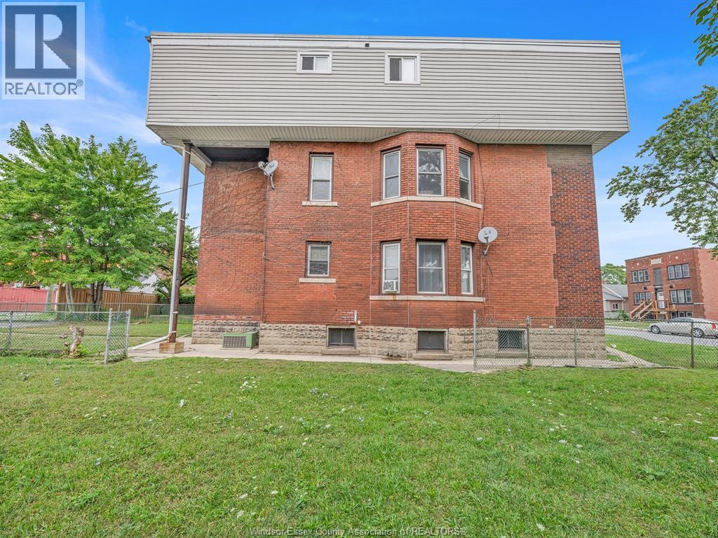 751 Windsor Avenue, Windsor, Ontario  N9A 1J8 - Photo 14 - 26021125