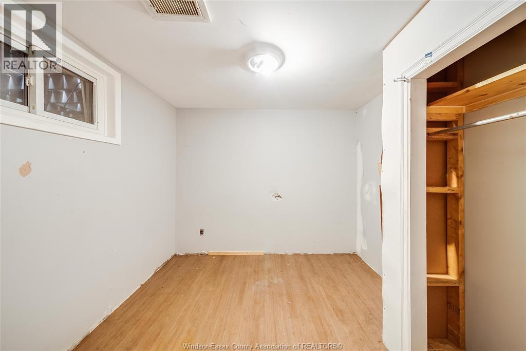 2616 Parent, Windsor, Ontario  N8X 4K4 - Photo 21 - 26021157