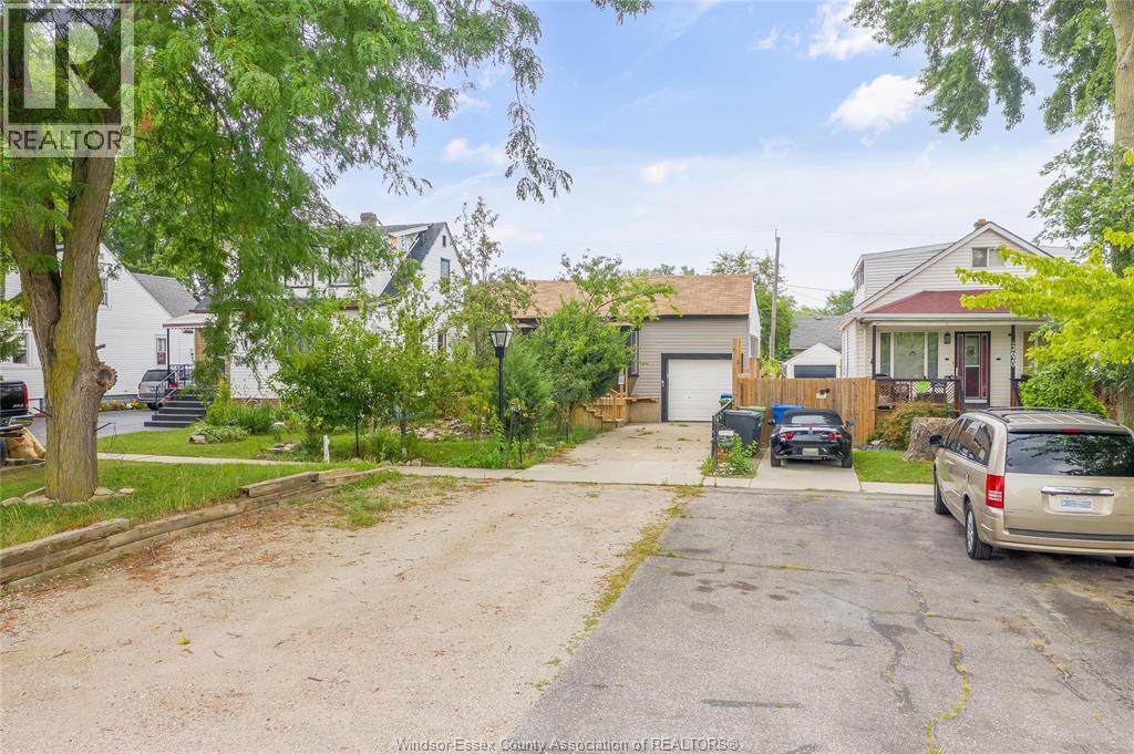 2616 Parent, Windsor, Ontario  N8X 4K4 - Photo 3 - 26021157