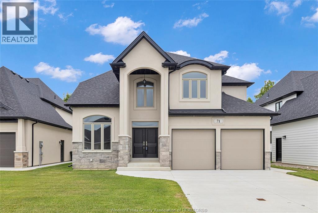 71 REDWOOD, Kingsville, Ontario