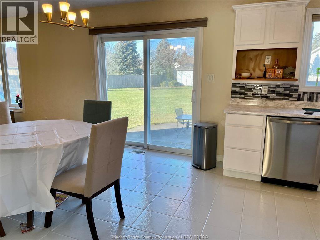 729 Donjon Court, Windsor, Ontario  N9G 2W3 - Photo 3 - 26021150