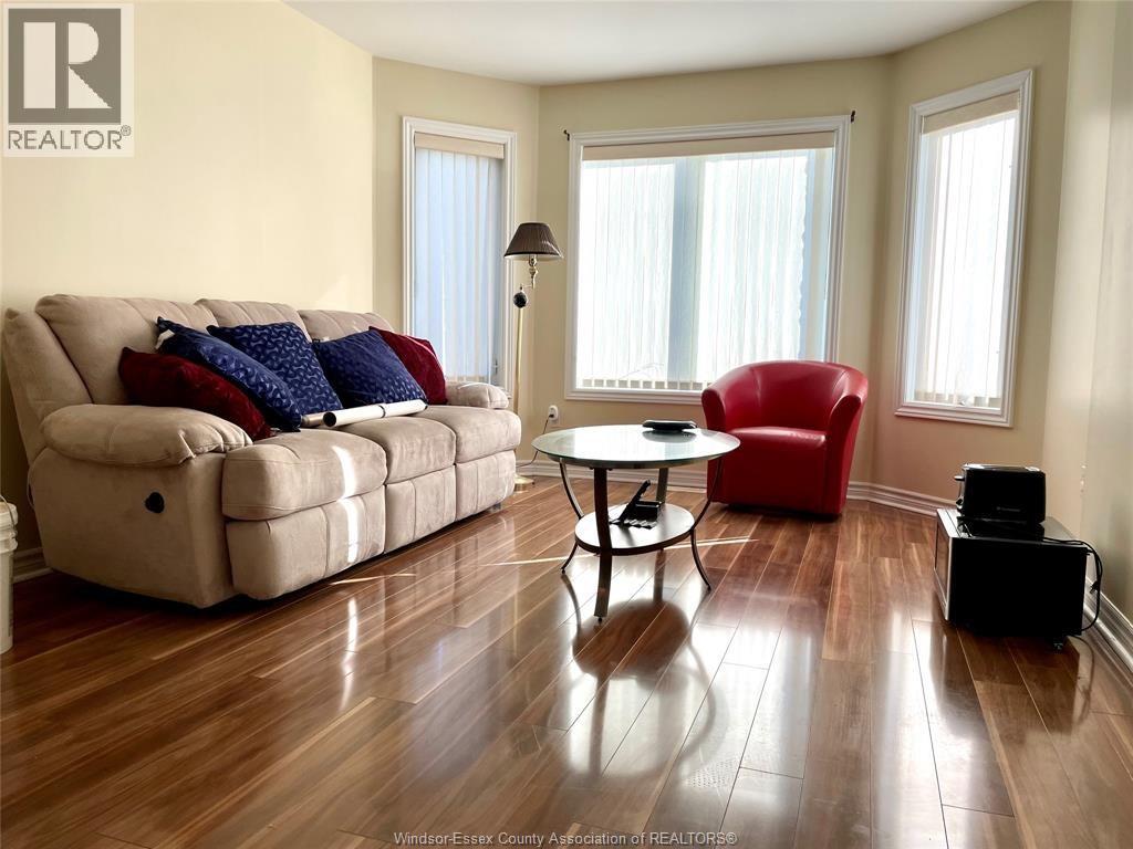 729 Donjon Court, Windsor, Ontario  N9G 2W3 - Photo 5 - 26021150