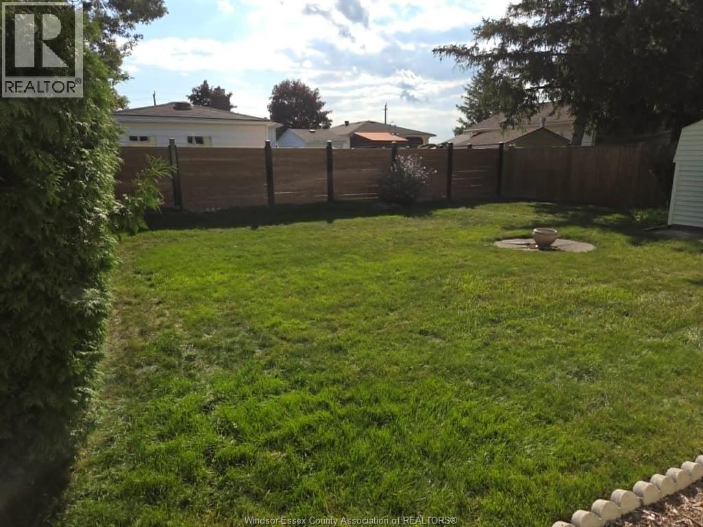 68 Edward Street, Essex, Ontario  N8M 1L7 - Photo 2 - 26021167