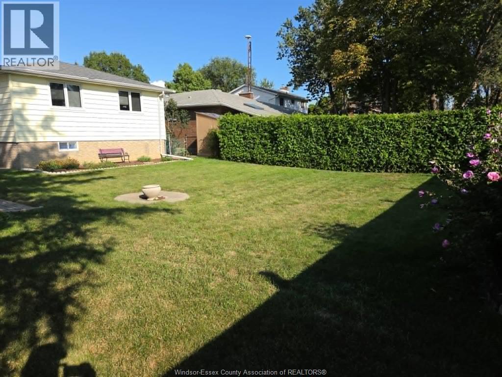 68 Edward Street, Essex, Ontario  N8M 1L7 - Photo 3 - 26021167