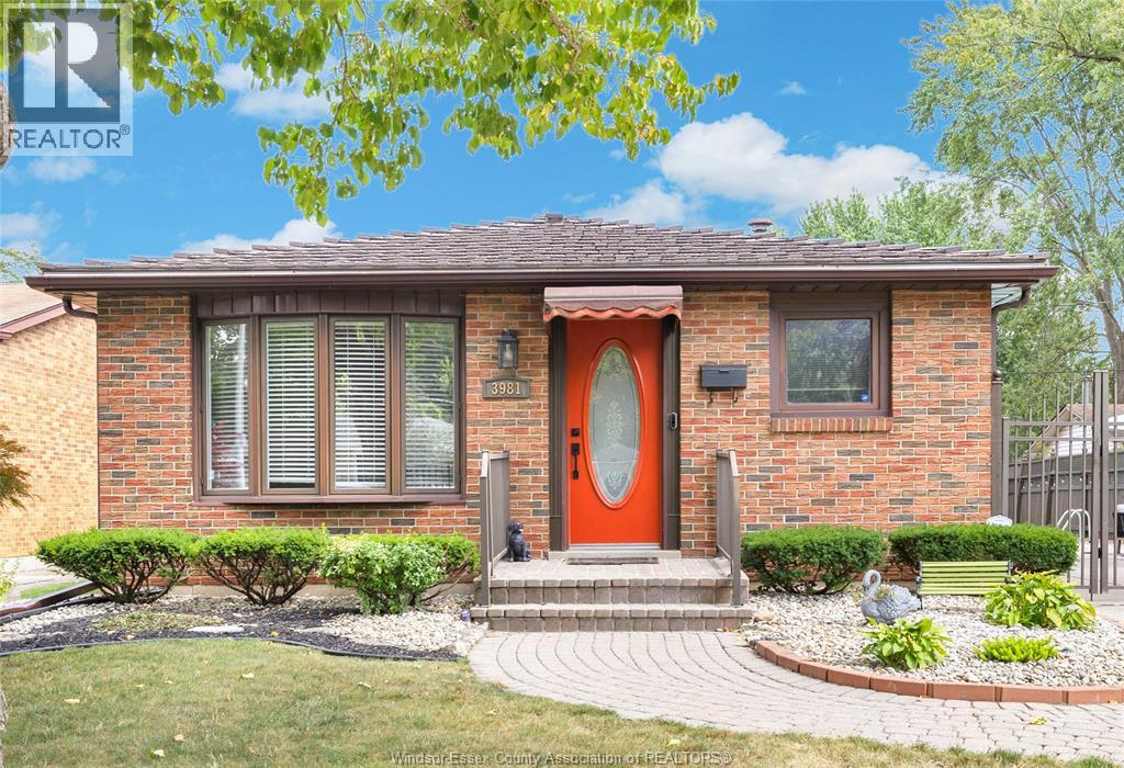 3981 WHITNEY, Windsor, Ontario
