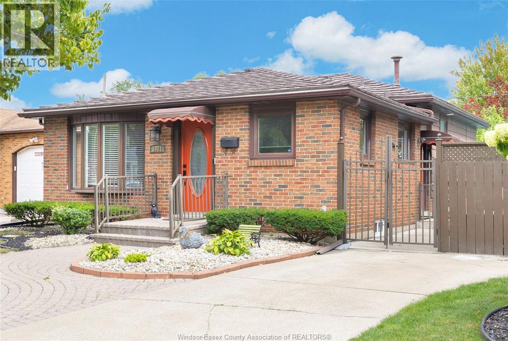 3981 Whitney, Windsor, Ontario  N9C 2C7 - Photo 11 - 26021155