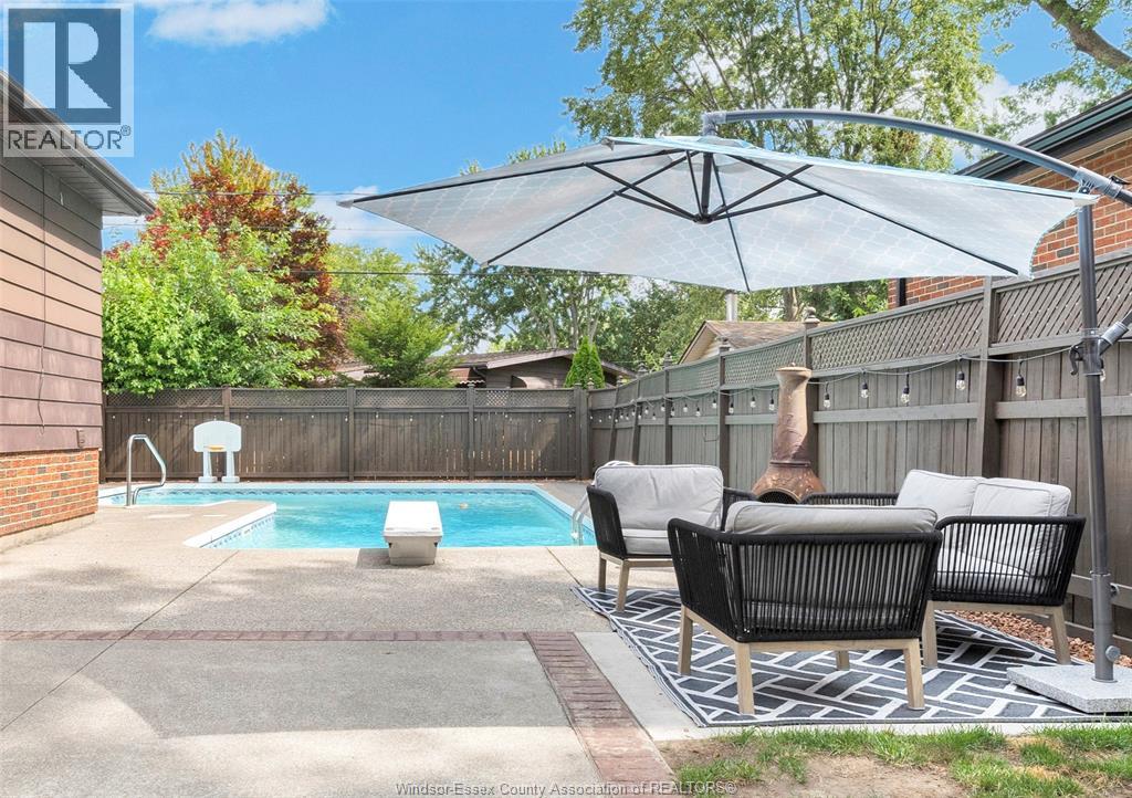 3981 Whitney, Windsor, Ontario  N9C 2C7 - Photo 37 - 26021155