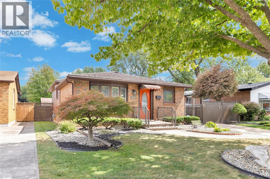 3981 Whitney, Windsor, Ontario  N9C 2C7 - Photo 4 - 26021155